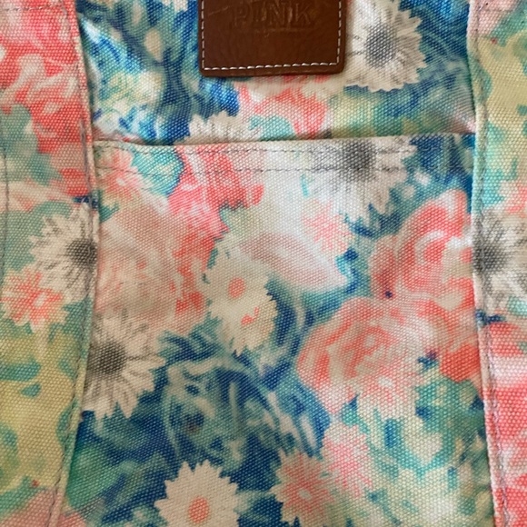 Multicolored with pastel flowers PINK duffle bag. - Picture 5 of 13